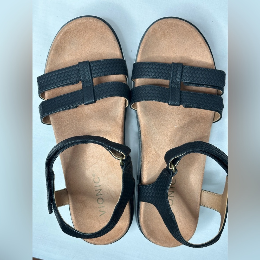 ❌ SOLD Vionic Sandals Size 7.5 Women’s Strappy Wedge Leather Adjustable Straps